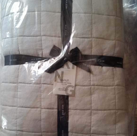 West Elm Belgian Flax Linen Frayed Edge King Quilt Platinum Gray - Picture 10 of 12